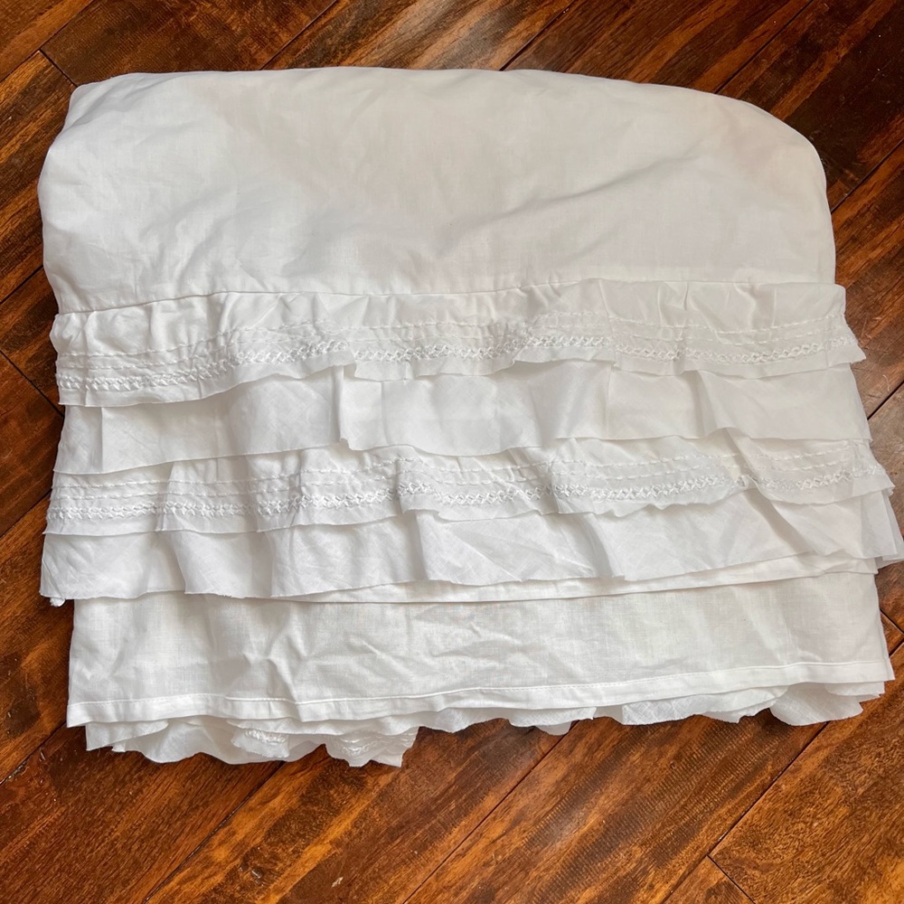Pottery Barn Kids “Sadie” ruffle crib skirt (white)